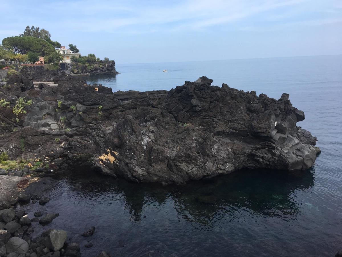 مبيت وإفطار أتشيريالي Made In Sicily Santa Tecla المظهر الخارجي الصورة