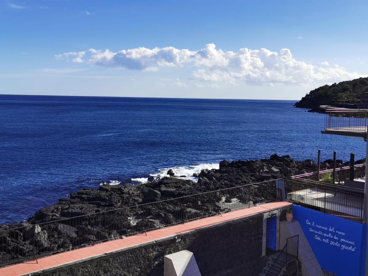 مبيت وإفطار أتشيريالي Made In Sicily Santa Tecla المظهر الخارجي الصورة
