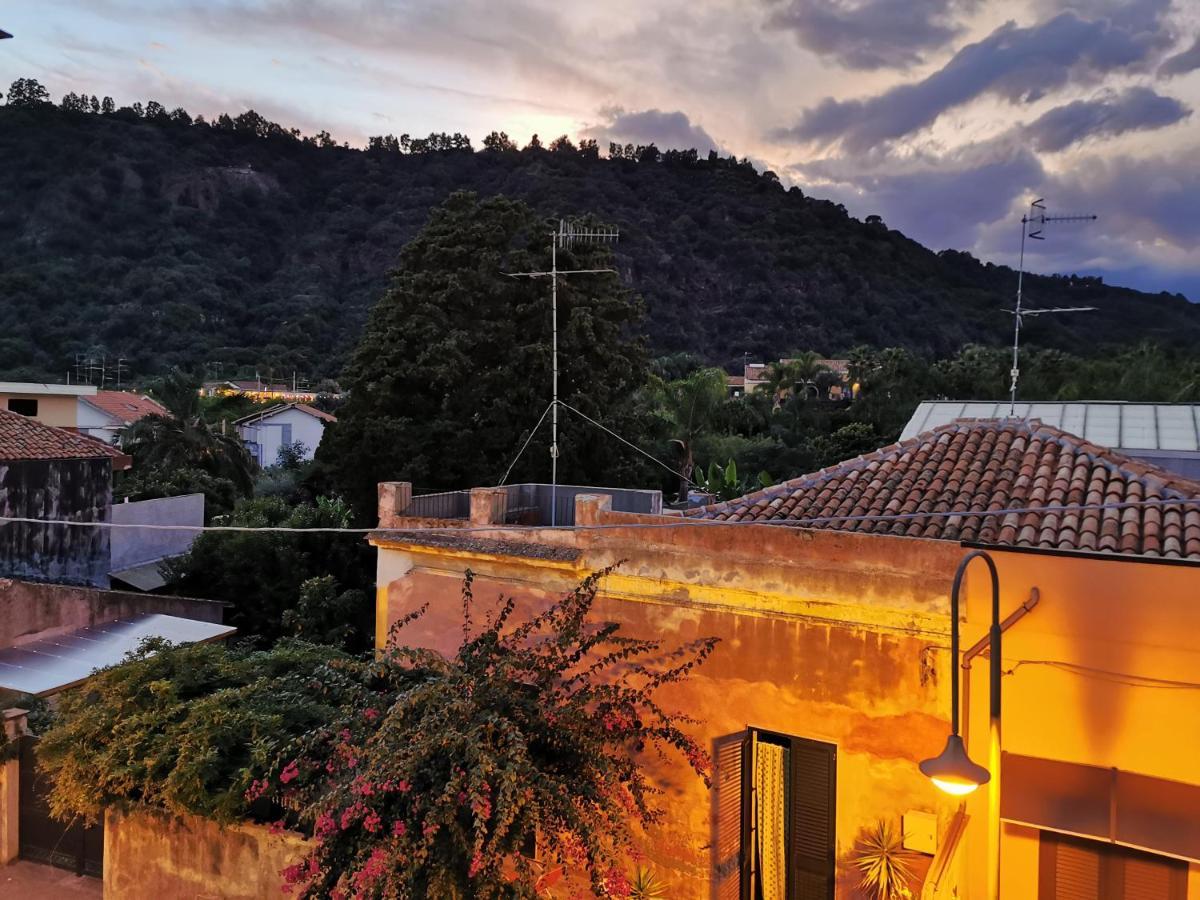 مبيت وإفطار أتشيريالي Made In Sicily Santa Tecla المظهر الخارجي الصورة