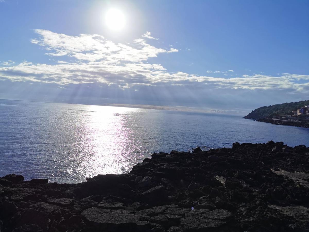 مبيت وإفطار أتشيريالي Made In Sicily Santa Tecla المظهر الخارجي الصورة