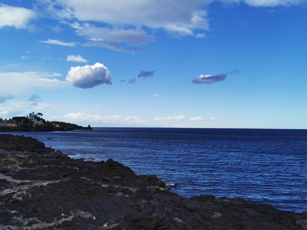مبيت وإفطار أتشيريالي Made In Sicily Santa Tecla المظهر الخارجي الصورة