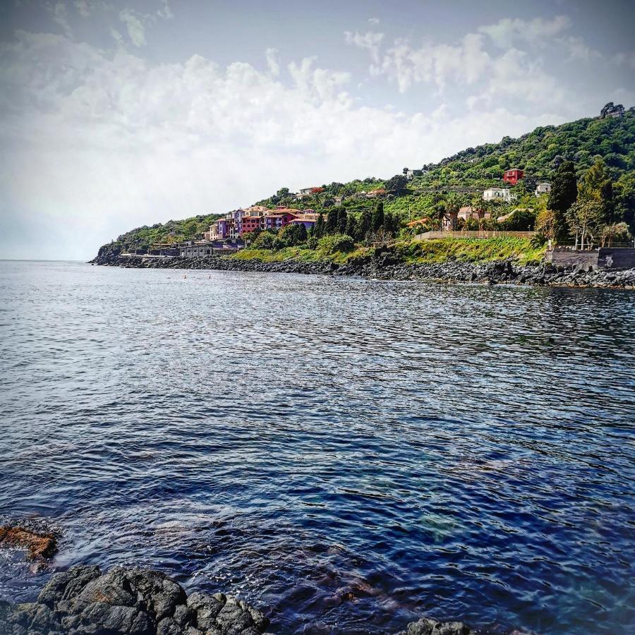 مبيت وإفطار أتشيريالي Made In Sicily Santa Tecla المظهر الخارجي الصورة