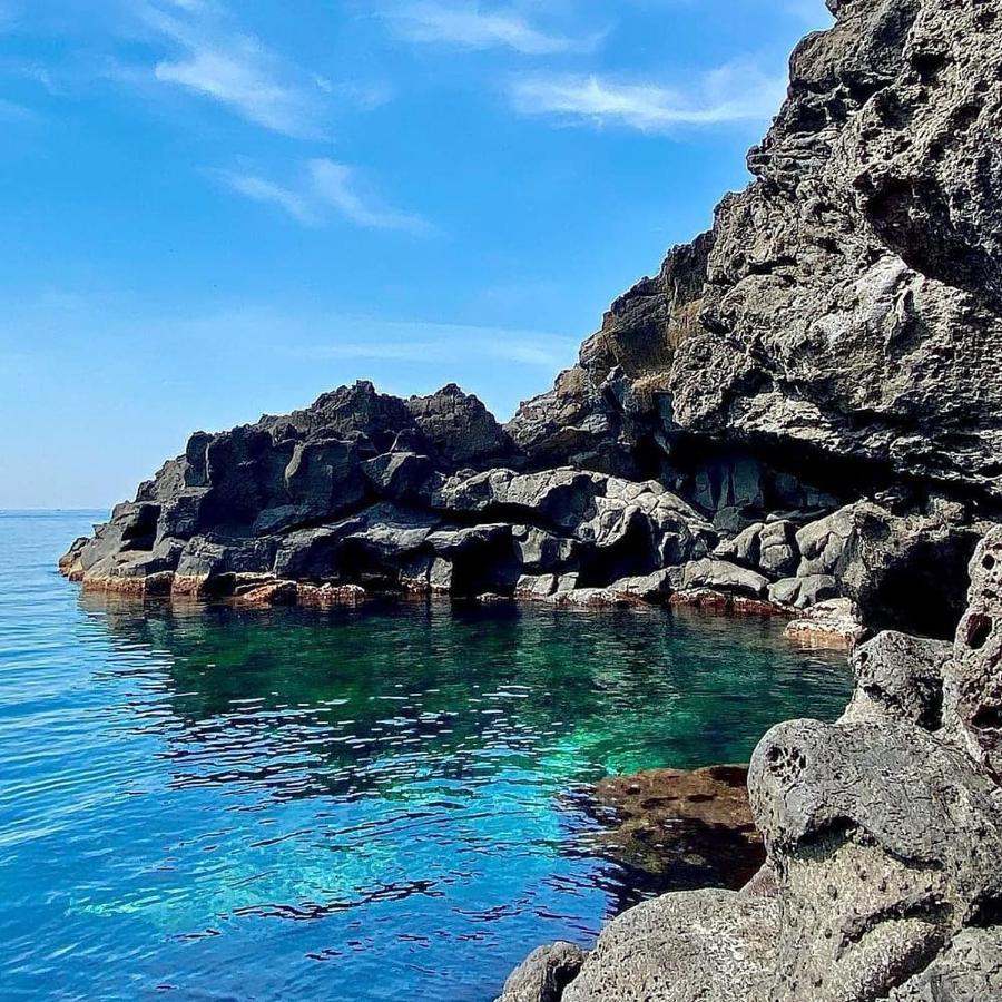 مبيت وإفطار أتشيريالي Made In Sicily Santa Tecla المظهر الخارجي الصورة