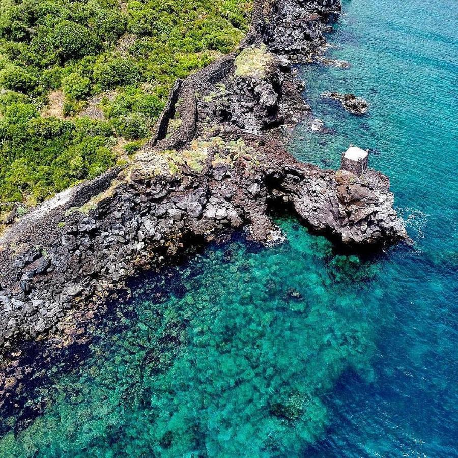 مبيت وإفطار أتشيريالي Made In Sicily Santa Tecla المظهر الخارجي الصورة